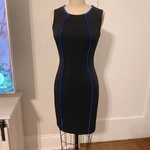 Sleeveless midi with blue trim